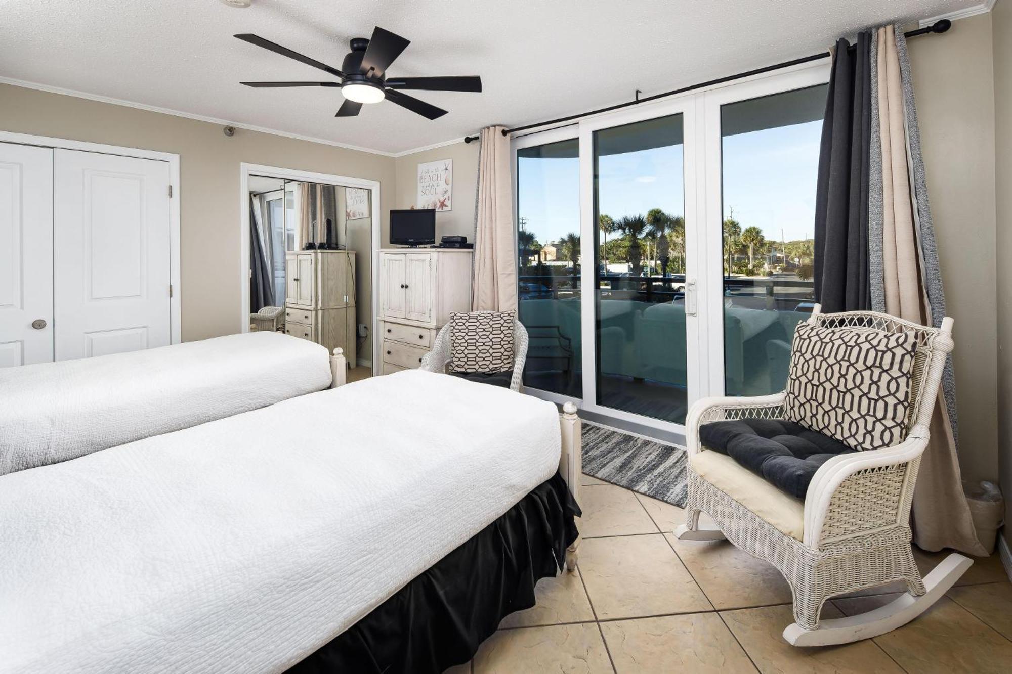 Nautilus 1201 - Gulf Front 2 Bedroom Huge Wrap Around Balcony 2Nd Floor! Fort Walton Beach Esterno foto