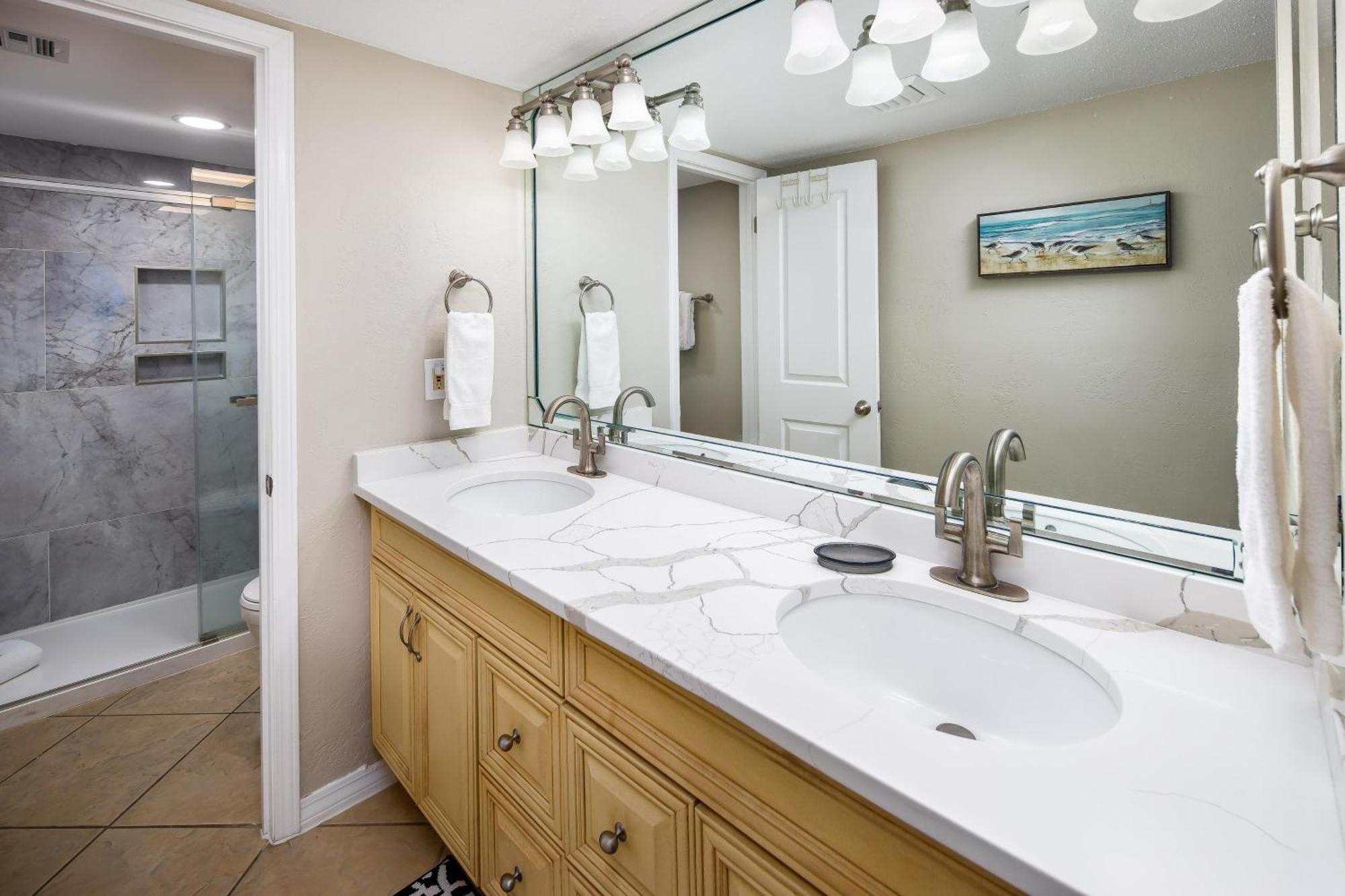 Nautilus 1201 - Gulf Front 2 Bedroom Huge Wrap Around Balcony 2Nd Floor! Fort Walton Beach Esterno foto