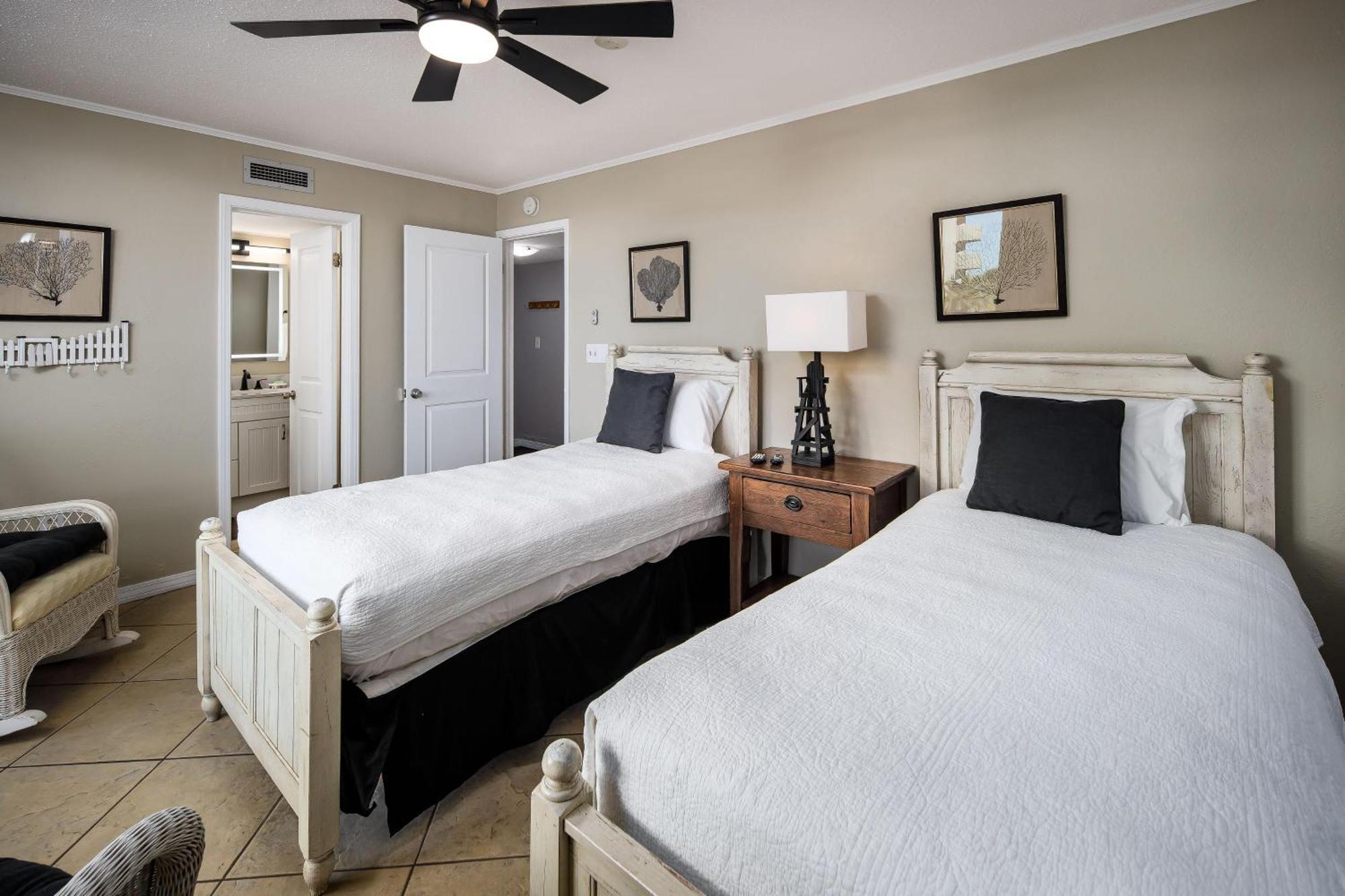 Nautilus 1201 - Gulf Front 2 Bedroom Huge Wrap Around Balcony 2Nd Floor! Fort Walton Beach Esterno foto